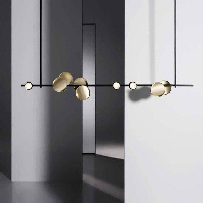 Lustre et suspension design art déco noir et doré avec lampes LED