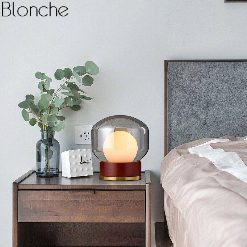 Lampe à poser design avec socle rétro doré et bois - vue 3 sur 6