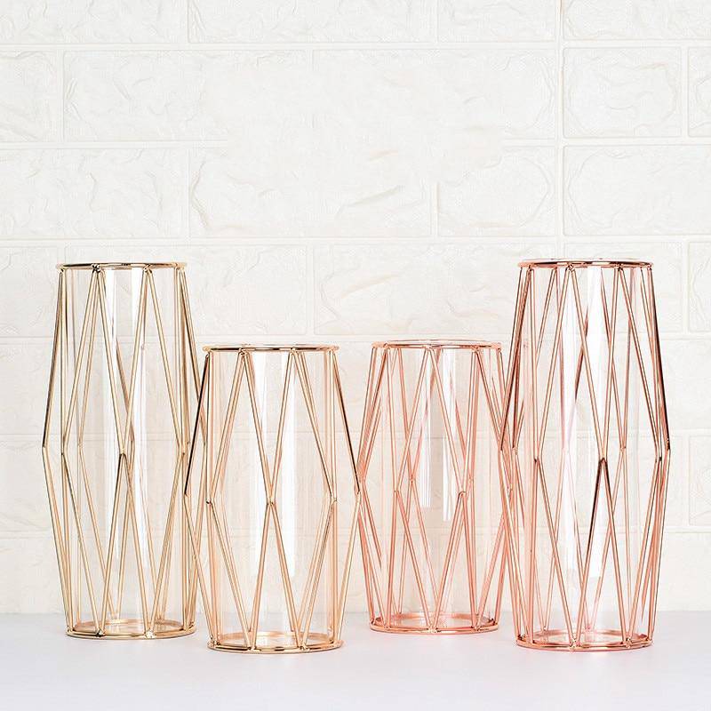Vase design en métal et verre style Wedding - vue 4 sur 9