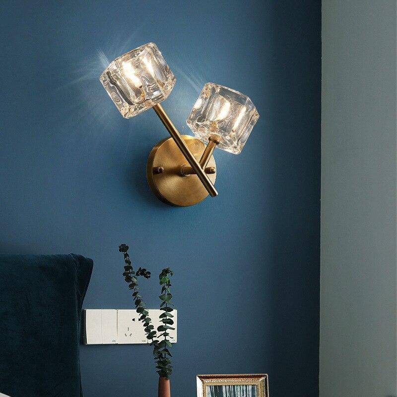Applique murale design LED dorée avec abat-jour cristal - vue 5 sur 5