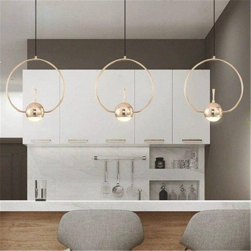 Suspension design de plusieurs forme dorée avec boule à LED - vue 3 sur 8
