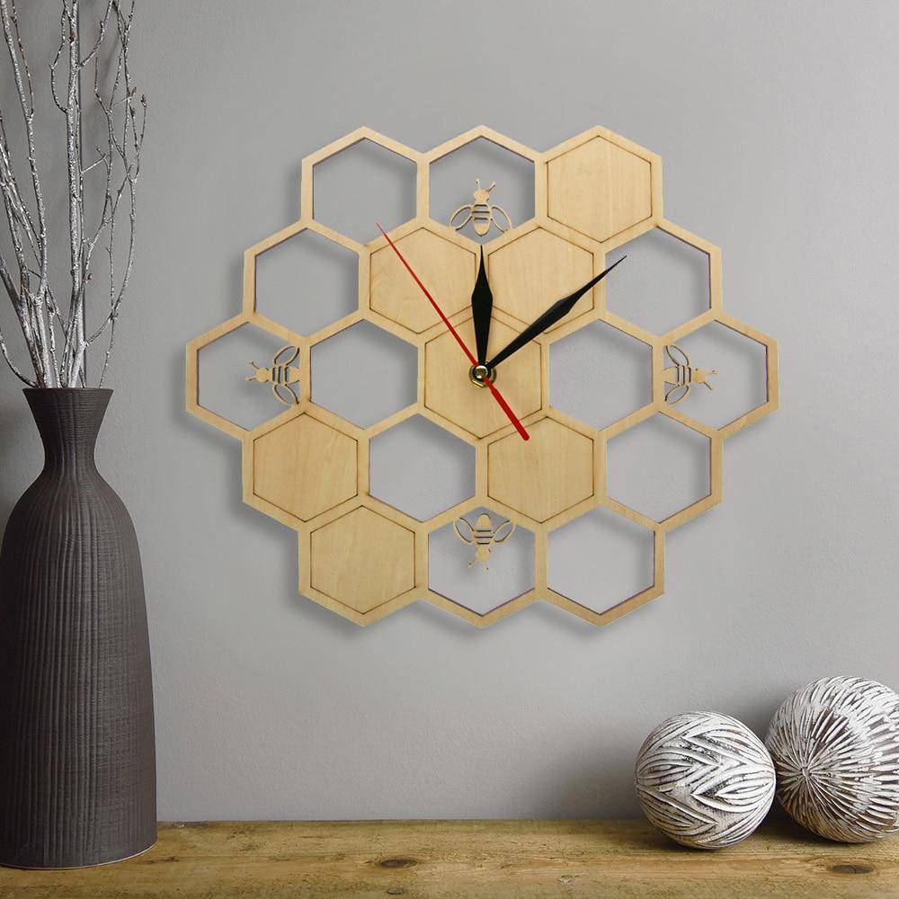 Horloge murale en bois avec alvéoles et abeilles 30cm - vue 4 sur 5