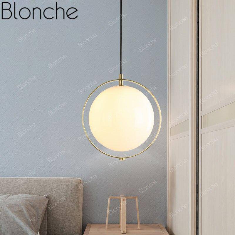 Suspension design LED avec cercle doré et boule en verre - vue 4 sur 6