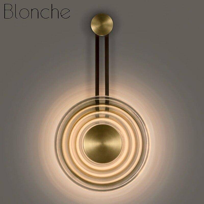 Applique murale design LED avec cercle doré et disque en verre Sconce