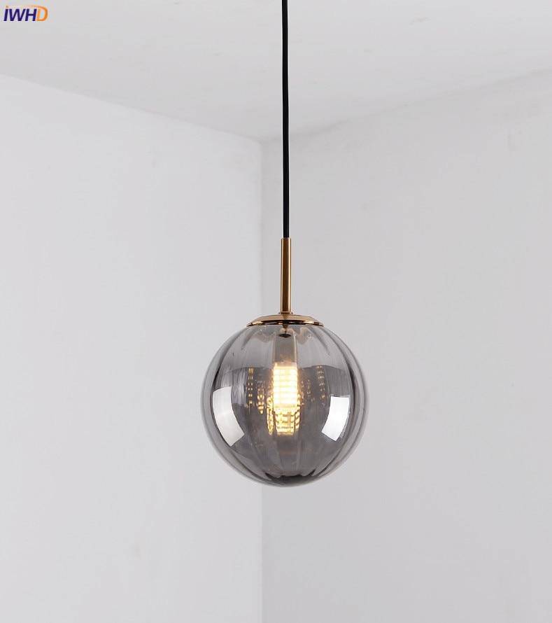 Suspension design LED boule en verre coloré style Hang - vue 8 sur 15