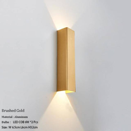 Applique murale design à LED en métal allongé coloré Loft