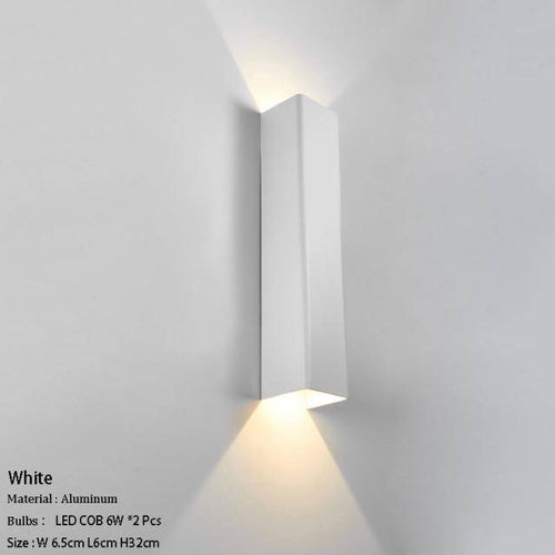 Applique murale design à LED en métal allongé coloré Loft
