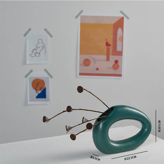 Vase design en céramique style Nordic - vue 6 sur 16