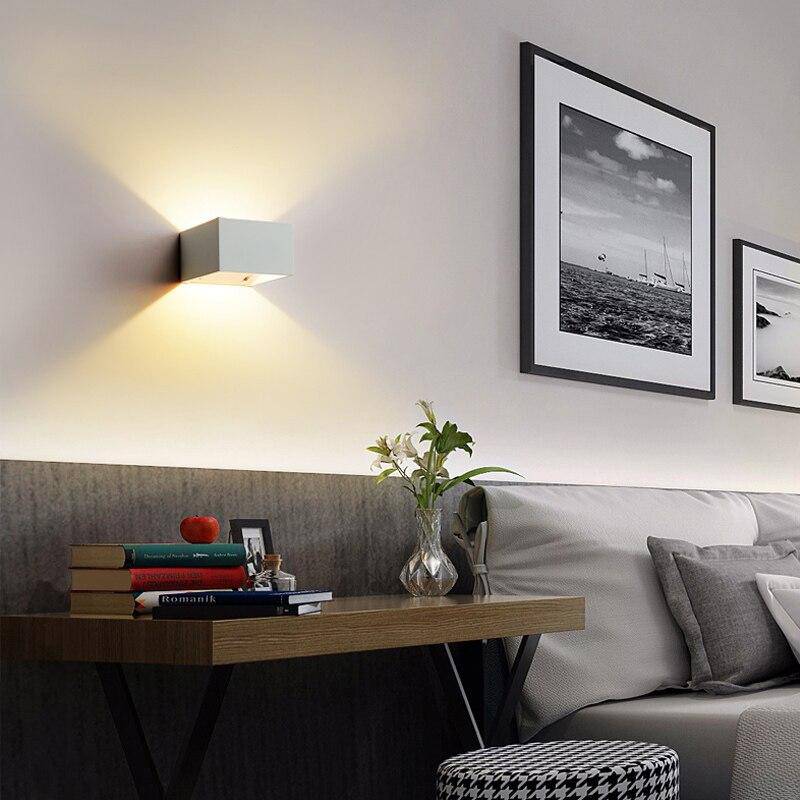 Applique murale design à LED avec abat-jour carré en métal Balcony - vue 3 sur 4