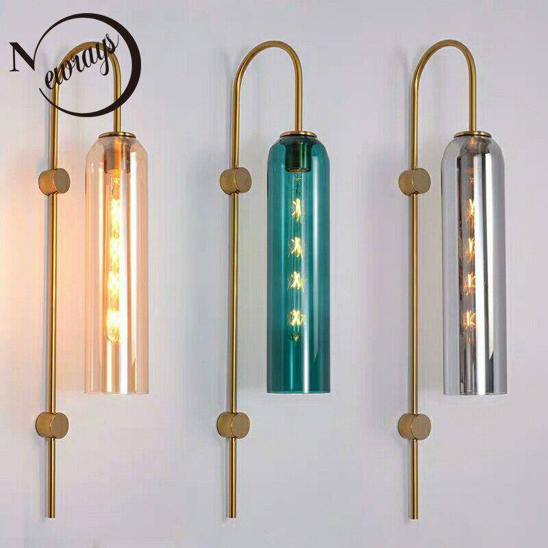 Applique murale design à LED avec abat-jour allongé en verre coloré et métal - vue 6 sur 9