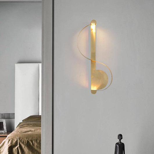 Applique murale design LED dorée style Moma