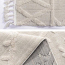 Tapis rectangle berbère blanc à motifs en relief et franges