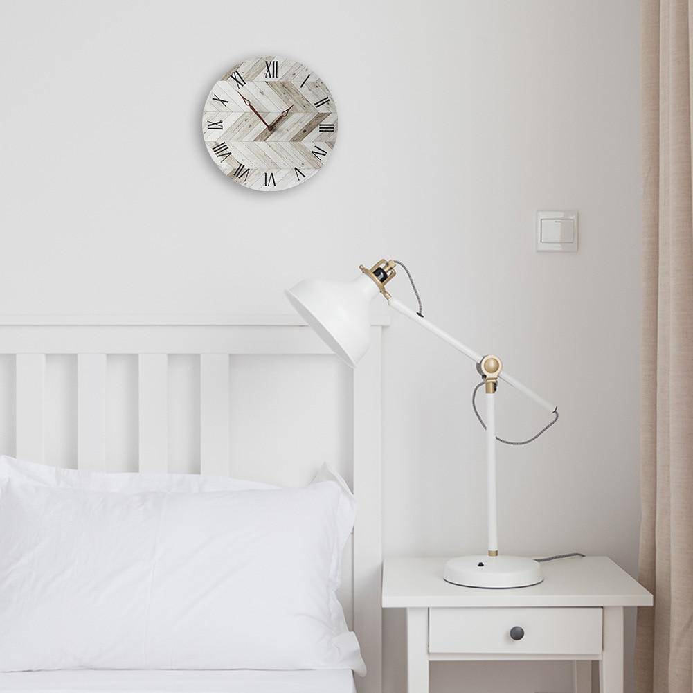 Horloge murale scandinave en bois chevrons gris 28cm Hours - vue 3 sur 3