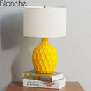 Lampe à poser moderne LED en forme d'Ananas avec abat-jour blanc