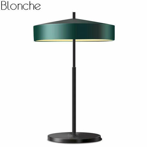 Lampe à poser LED design avec abat-jour en métal