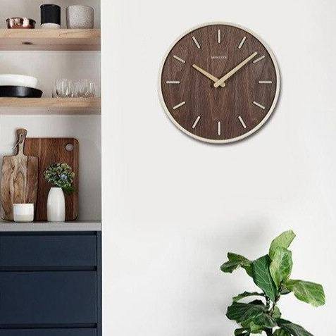 Horloge murale ronde en bambou 30cm Bar - vue 2 sur 6