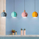 Suspension design LED sphère colorée en métal