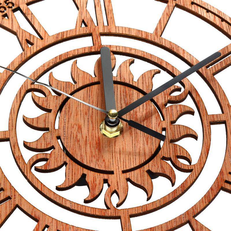 Horloge murale ronde en bois avec soleil et chiffres romains Novel - vue 5 sur 5