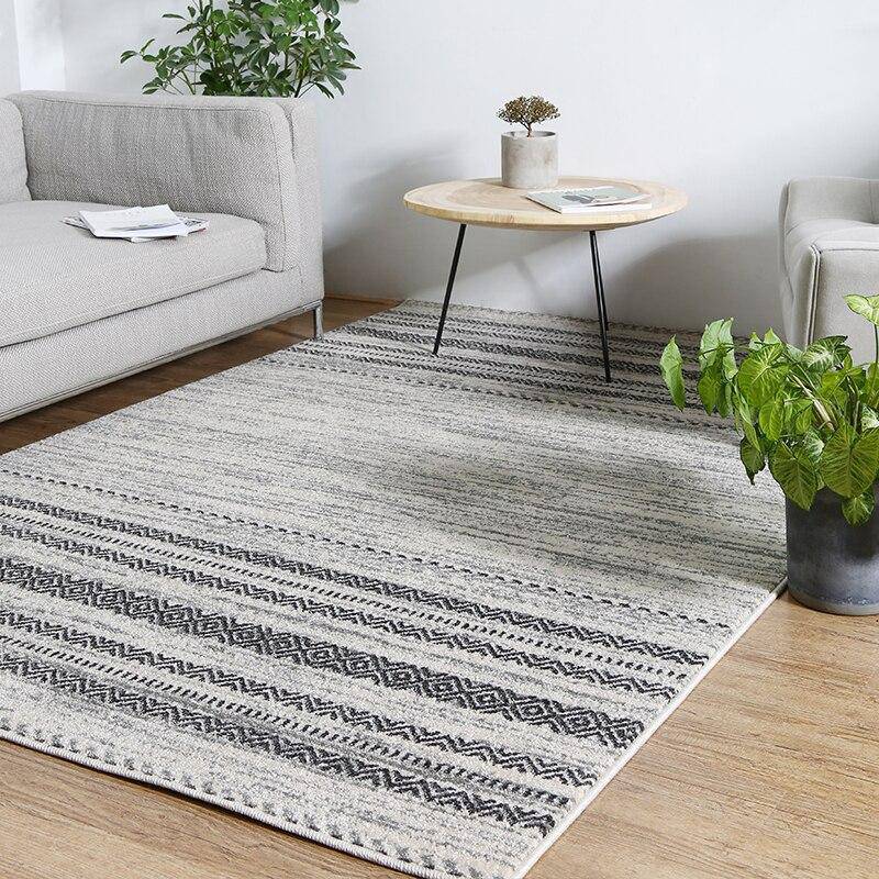Tapis rectangle aux motifs style berbère - vue 3 sur 5