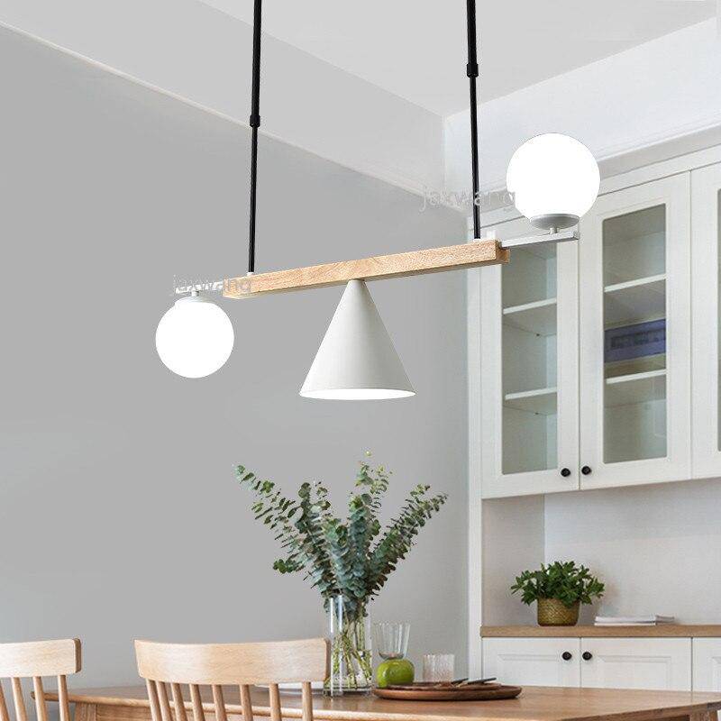 Suspension design à LED avec boules en verre et abat-jour triangle Loft