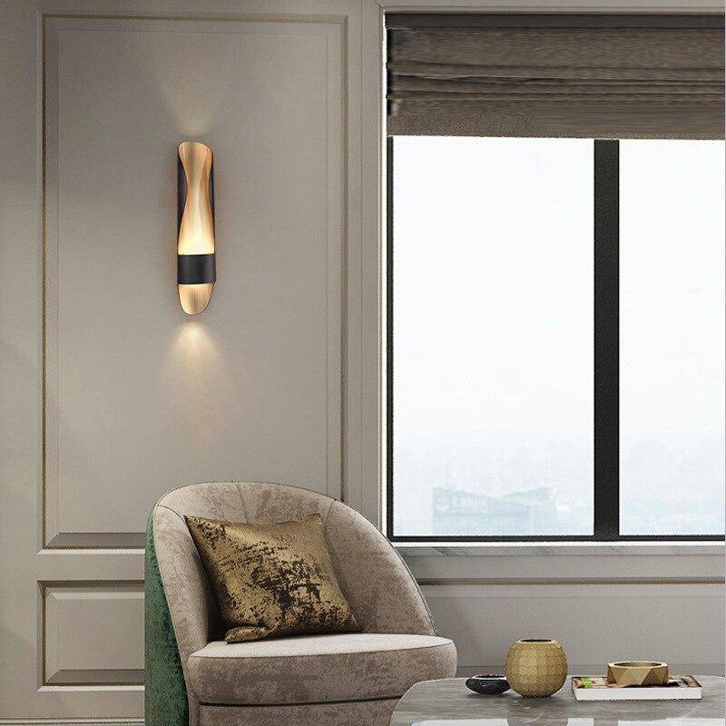 Applique murale design à LED en métal noir et doré - vue 4 sur 7