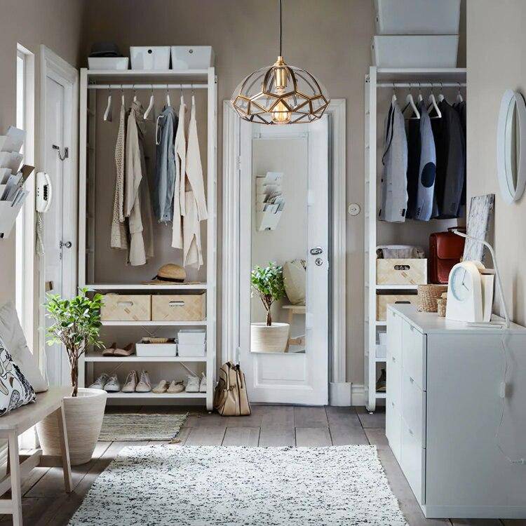 Suspension design LED avec abat-jour géométrique en verre et métal doré - vue 3 sur 5