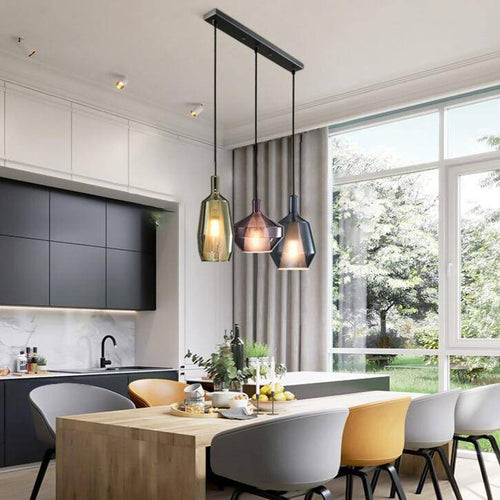 Suspension design à LED avec abat-jour en verre coloré