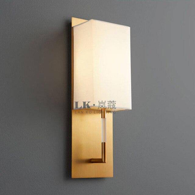 Applique murale rétro LED en métal et abat-jour blanc