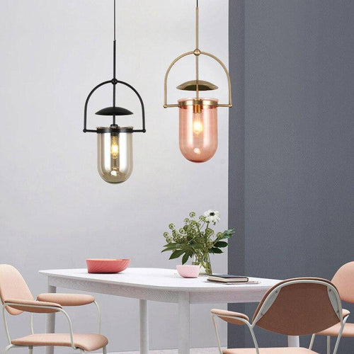 Suspension design à LED avec verre arrondi et métal industriel