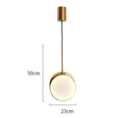 Suspension design LED avec disque en marbre et bords dorés