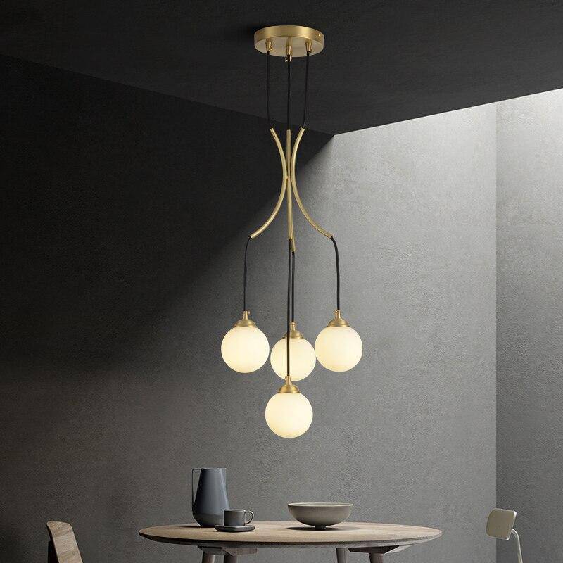 Suspension design LED avec plusieurs tiges dorées et boules lumineuses Spiral - vue 4 sur 5
