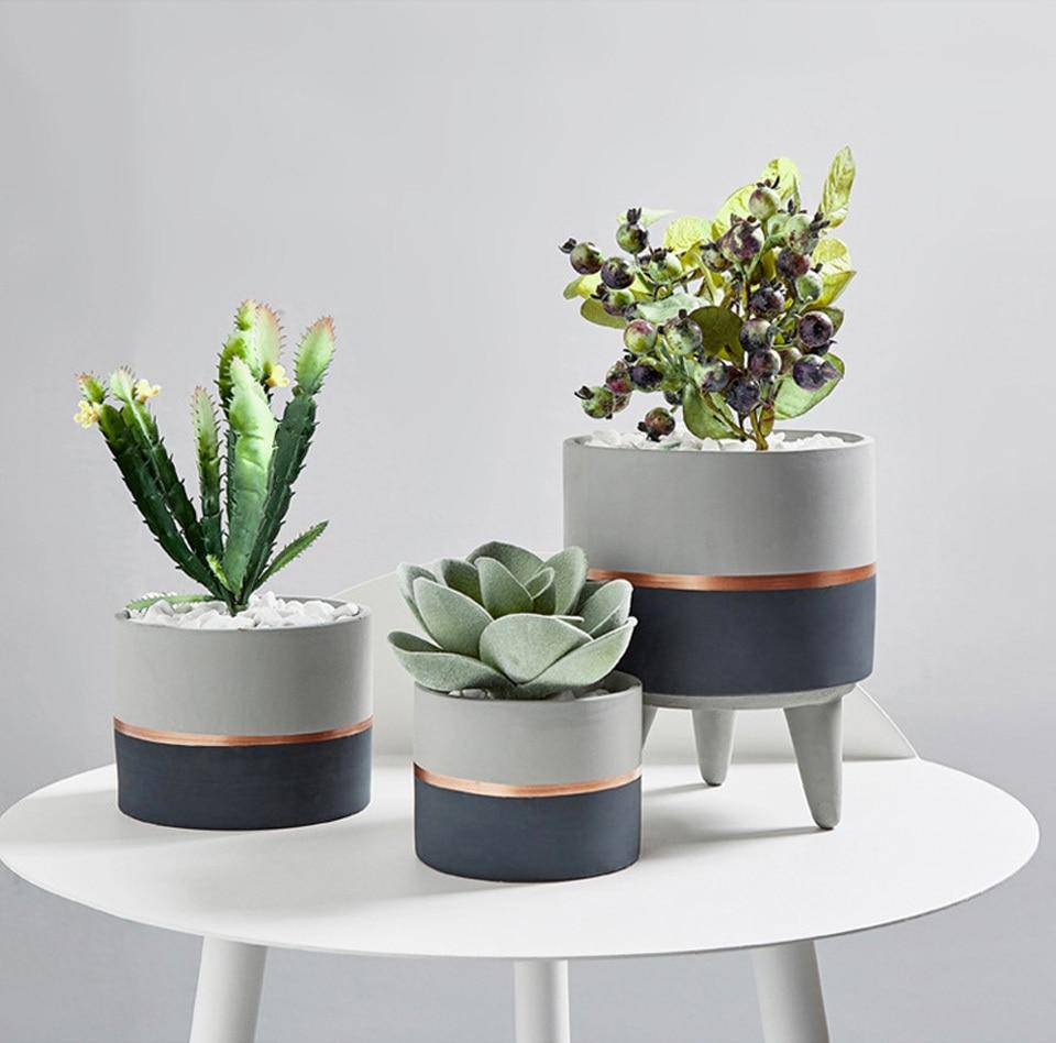 Cache-pot sur pied bas design effet ciment Ultra - vue 6 sur 12