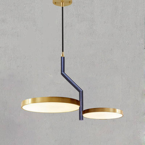 Suspension design LED avec cercle doré et finitions Creative
