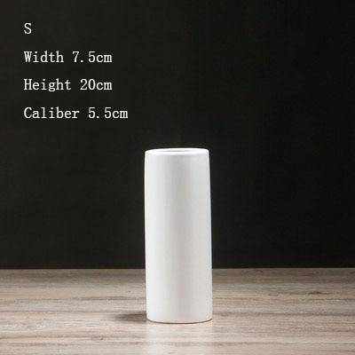 Vase en céramique design en cylindre style minimaliste - vue 4 sur 11