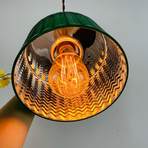Suspension LED biforme vert et doré Dena