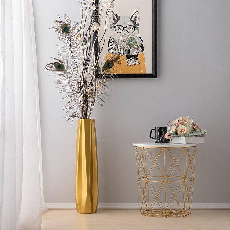 Vase design en céramique colorée style géométrique - vue 3 sur 8