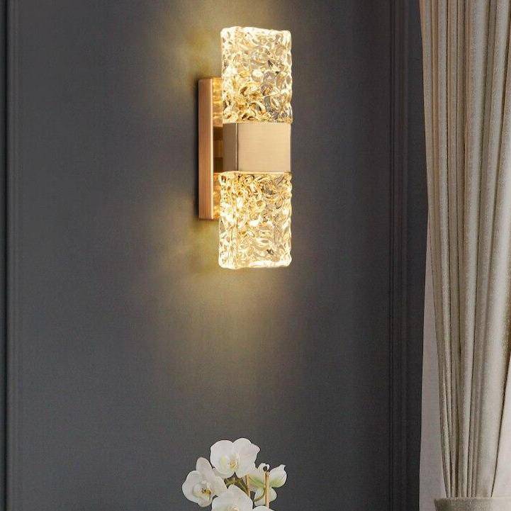 Applique murale design à LED en verre cristal et cube doré Loft - vue 6 sur 6