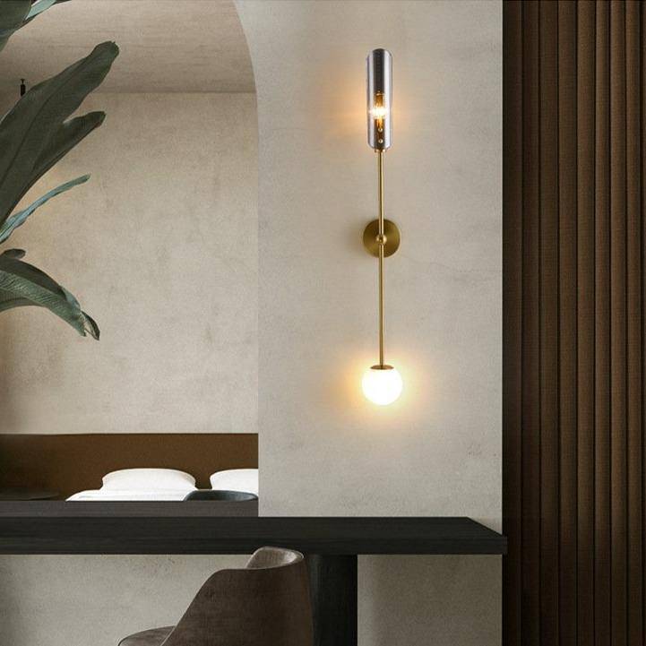 Applique murale design à LED dorée avec tige doré et verre Nordic