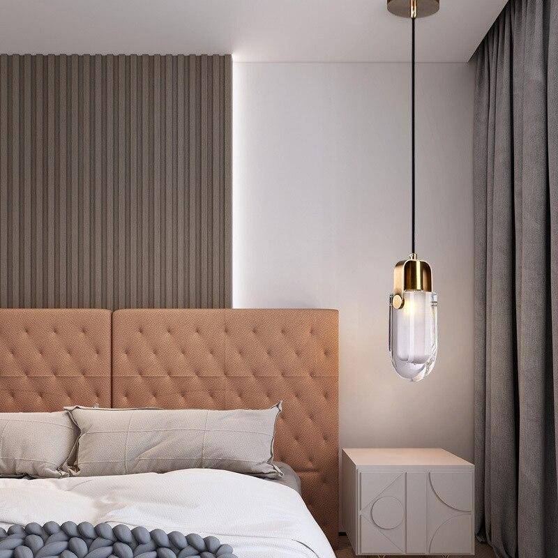 Suspension design LED avec abat-jour en verre et finitions dorées - vue 3 sur 2