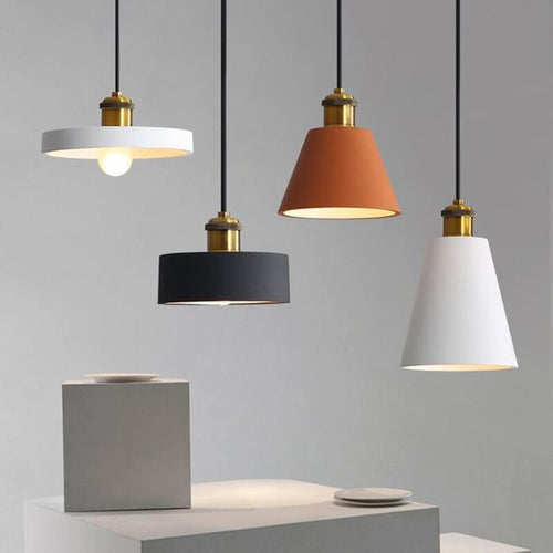 Suspension moderne LED en métal coloré Leesha - vue 3 sur 25