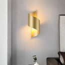 Applique murale design à LED avec courbe en métal doré Loft