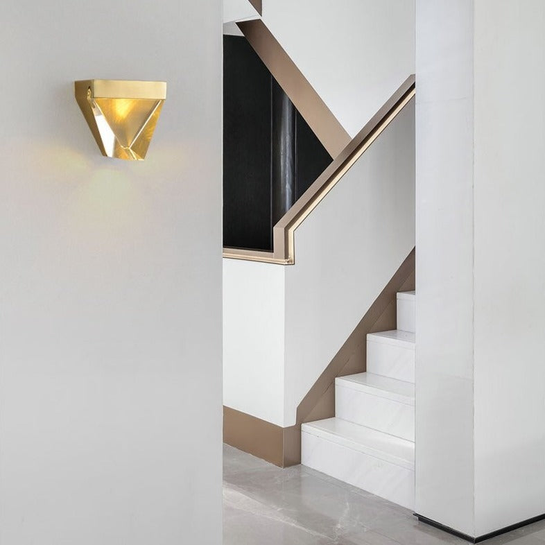 Applique murale moderne en forme de pyramide luxury Jarrett - vue 7 sur 7