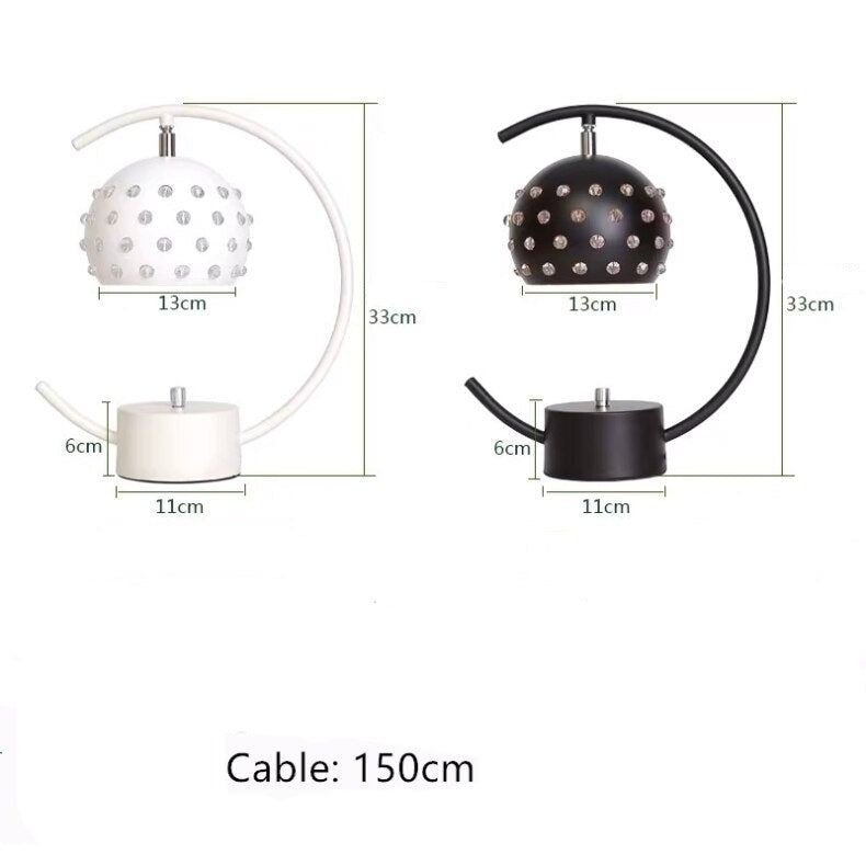 Lampe de bureau en métal avec abat-jour style disco Nest