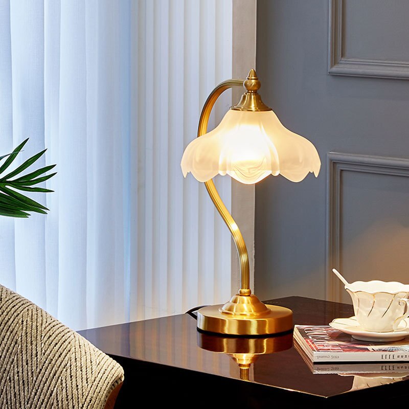 Lampe à poser vintage avec abat-jour fleur Magnolya - vue 5 sur 5