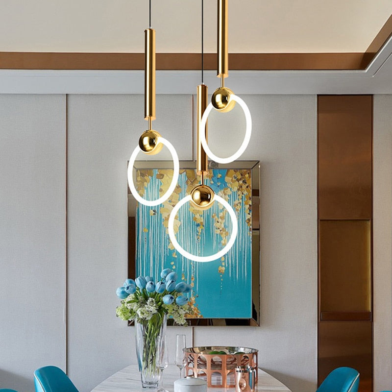 Suspension moderne LED minimaliste et dorée Melania