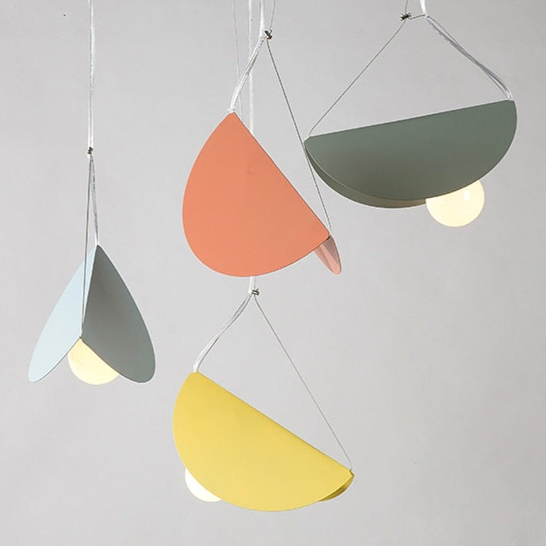 Suspension moderne LED abat-jour circulaire plat et plié Kaia - vue 7 sur 14
