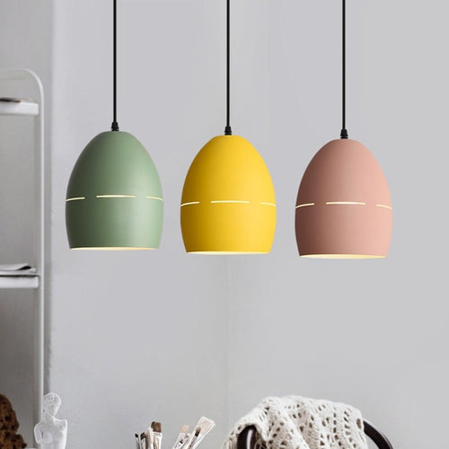 Suspension moderne LED avec abat-jour en métal arrondi Emmy