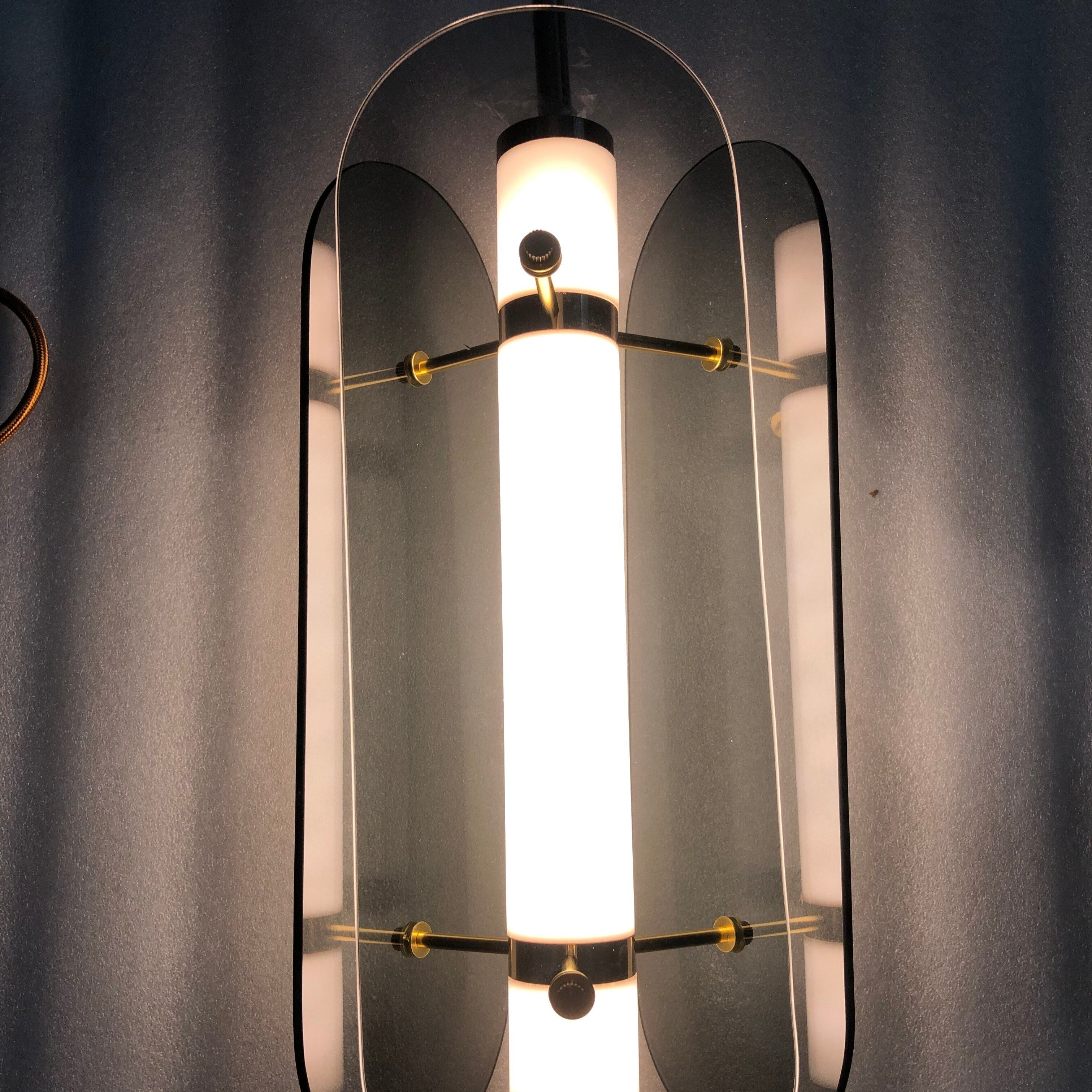 Suspension moderne avec abat-jour en verre teinté Rahki - vue 7 sur 10