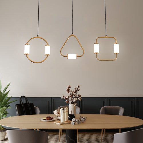 Suspension moderne LED tubes dorés avec forme géométrique Nyla