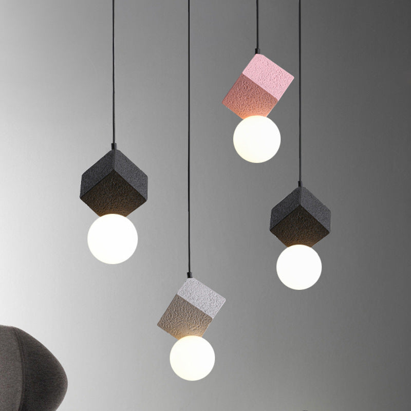 Suspension moderne LED en bloc de résine Wayne - vue 5 sur 8